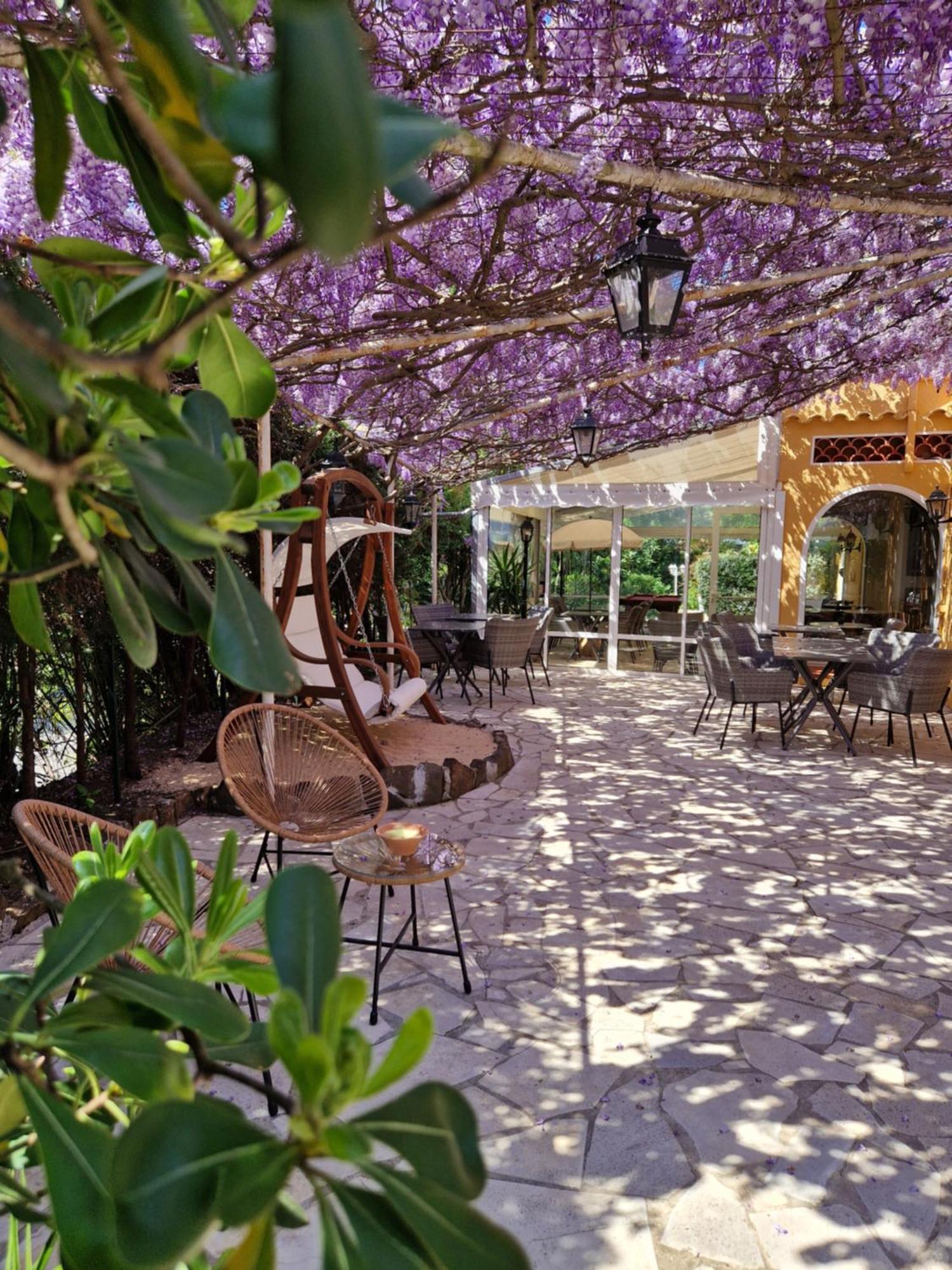 Hotel Le Cosy Saint Aygulf Exterior foto